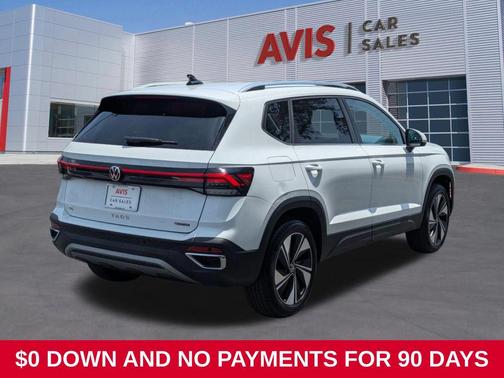 Pure White 2025 Volkswagen Taos 1.5T SE