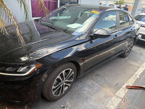 Deep Black Pearl 2025 Volkswagen Jetta 1.5T Sport