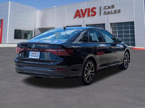 Deep Black Pearl 2025 Volkswagen Jetta 1.5T Sport