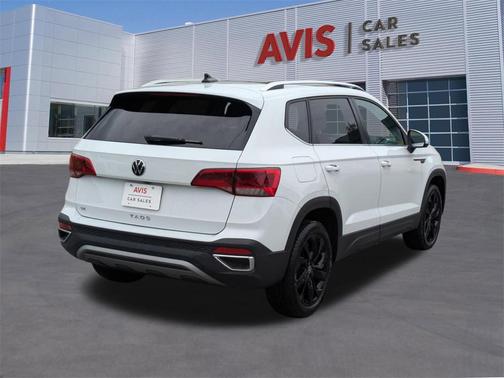 2024 Volkswagen Taos 1.5T SE