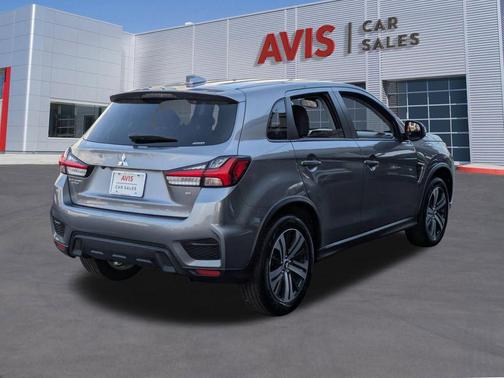 Mercury Gray Metallic 2025 Mitsubishi Outlander Sport SE