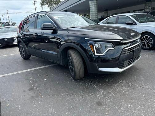 Aurora Black Pearl 2025 Kia Niro LX
