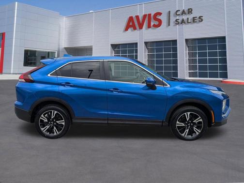 Lightning Blue Metallic 2025 Mitsubishi Eclipse Cross SE