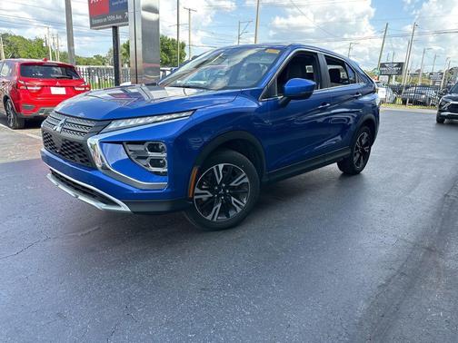 Lightning Blue Metallic 2025 Mitsubishi Eclipse Cross SE