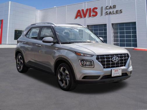 Shimmering Silver 2025 Hyundai VENUE SEL