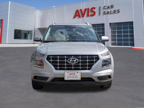 Shimmering Silver 2025 Hyundai VENUE SEL
