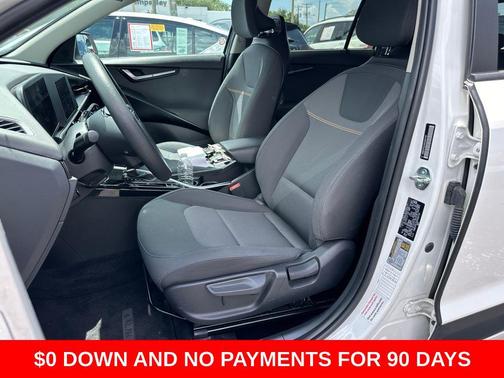 Snow White Pearl 2025 Kia Niro LX