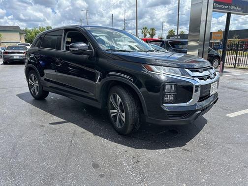 Labrador Black Pearl 2025 Mitsubishi Outlander Sport SE