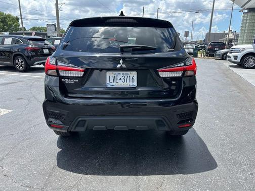 Labrador Black Pearl 2025 Mitsubishi Outlander Sport SE