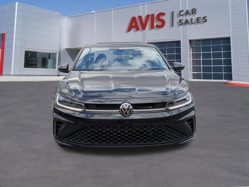 Deep Black Pearl 2025 Volkswagen Jetta 1.5T Sport