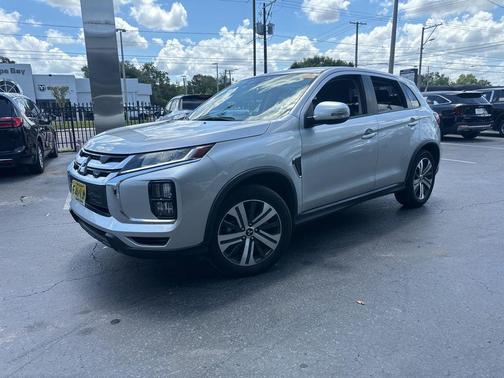 Alloy Silver Metallic 2025 Mitsubishi Outlander Sport SE