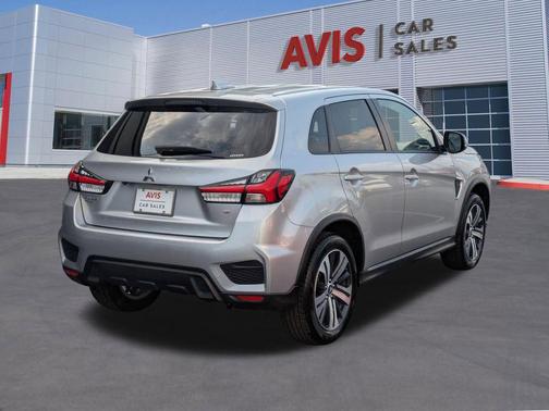 Alloy Silver Metallic 2025 Mitsubishi Outlander Sport SE
