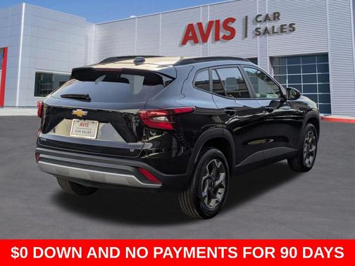 Mosaic Black Metallic 2025 Chevrolet Trax LT