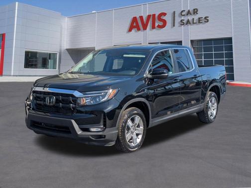 Crystal Black Pearl 2025 Honda Ridgeline RTL