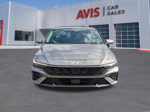 Fluid Metal 2025 Hyundai ELANTRA Limited