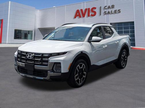 Atlas White 2025 Hyundai SANTA CRUZ Limited