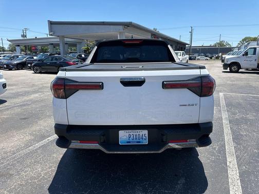 Atlas White 2025 Hyundai SANTA CRUZ Limited