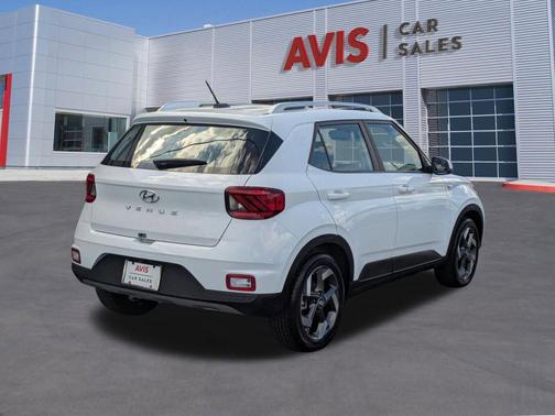 Lunar White 2025 Hyundai VENUE SEL