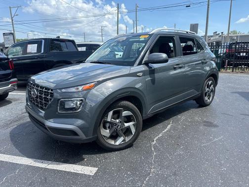 Ecotronic Gray 2025 Hyundai VENUE SEL
