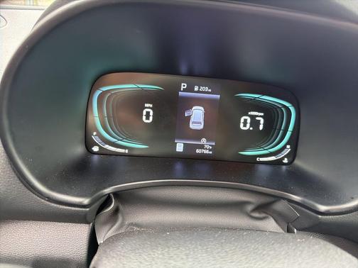 Gravity Gray 2023 Kia Soul LX