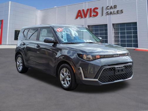Gravity Gray 2023 Kia Soul LX