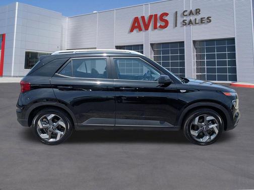 Onyx Black 2025 Hyundai VENUE SEL