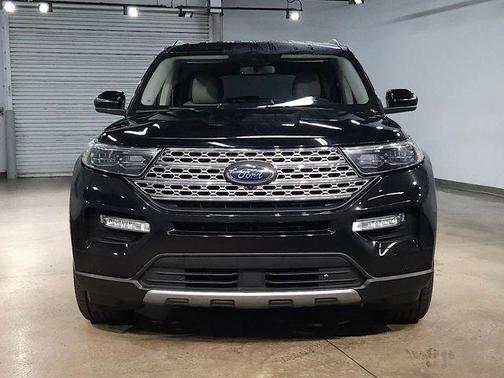 Agate Black Metallic 2023 Ford Explorer Limited