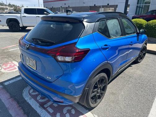 2023 Nissan Kicks SR