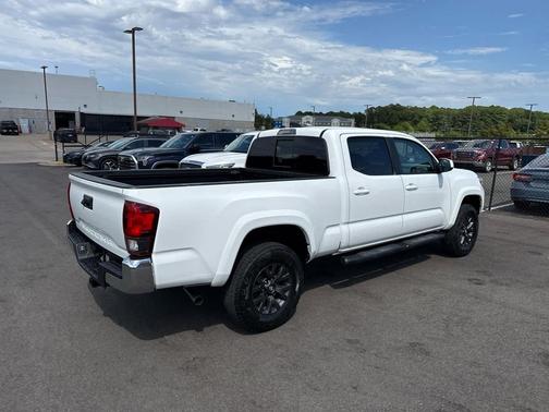 Ice Cap 2023 Toyota Tacoma SR5