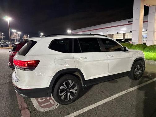 2024 Volkswagen Atlas 2.0T SE