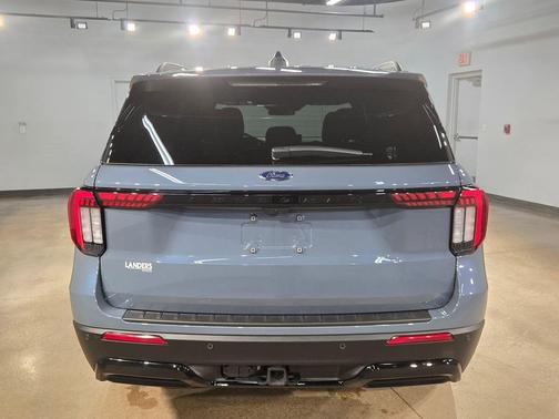 Vapor Blue Metallic 2025 Ford Explorer ST-Line