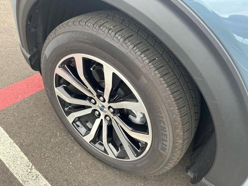 Vapor Blue Metallic 2025 Ford Explorer ST-Line