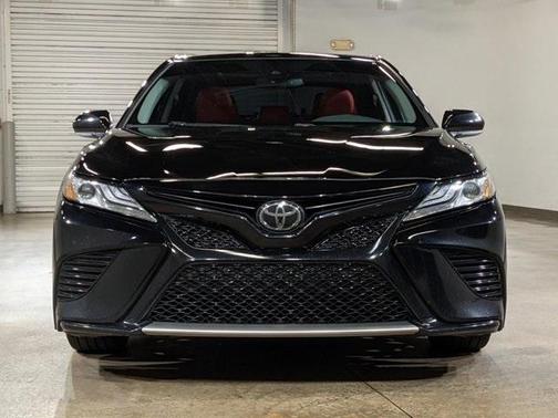 Photo 2 of 37 of 2019 Toyota Camry XSE