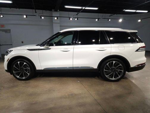 2022 Lincoln Aviator Reserve AWD
