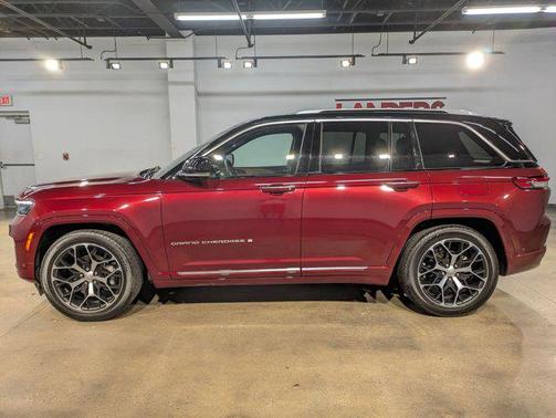 2024 Jeep Grand Cherokee Summit