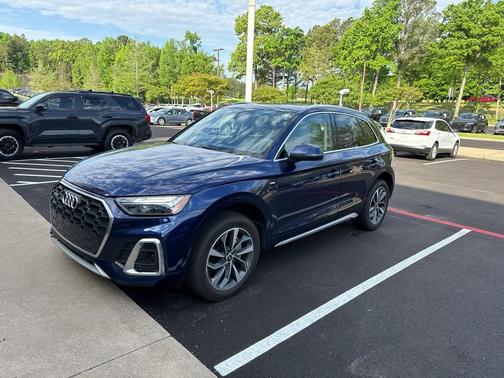 Navarra Blue Metallic 2023 Audi Q5 45 S line Premium