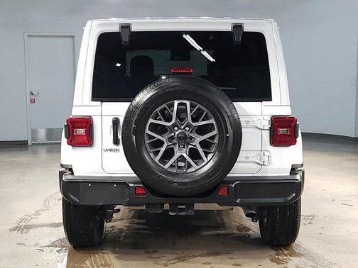 2024 Jeep Wrangler 4-Door Sahara 4x4