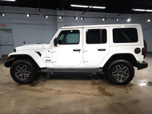 2024 Jeep Wrangler 4-Door Sahara 4x4