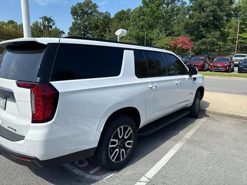 2024 GMC Yukon XL 4WD AT4
