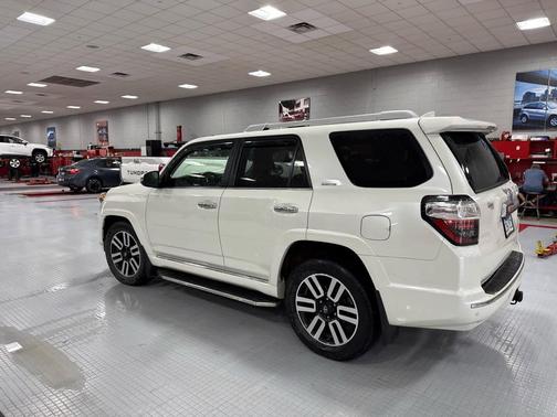 Blizzard Pearl 2021 Toyota 4Runner Limited