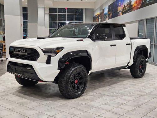 2025 Toyota Tacoma Hybrid TRD Pro