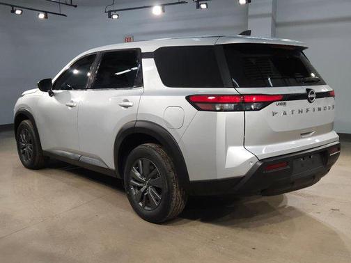 Brilliant Silver Metallic 2023 Nissan Pathfinder S FWD