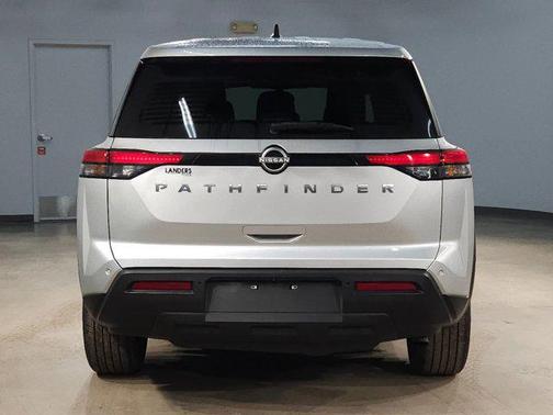 Brilliant Silver Metallic 2023 Nissan Pathfinder S FWD