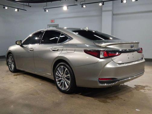 2021 Lexus ES 300h Base