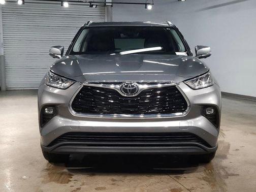 2026 Toyota Highlander Hybrid Limited