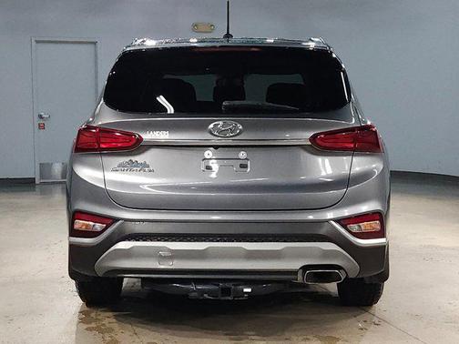 2019 Hyundai SANTA FE SE 2.4