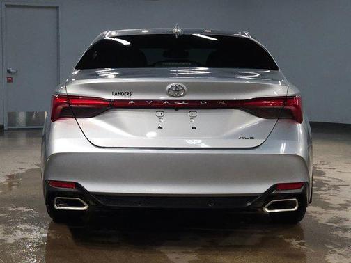 2022 Toyota Avalon XLE