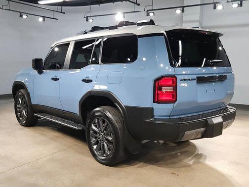 Heritage Blue/Gray Scape 2025 Toyota Land Cruiser Base