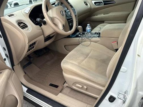 2015 Nissan Pathfinder SV