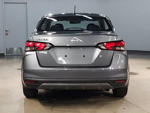 Gun Metallic 2025 Nissan Versa 1.6 S